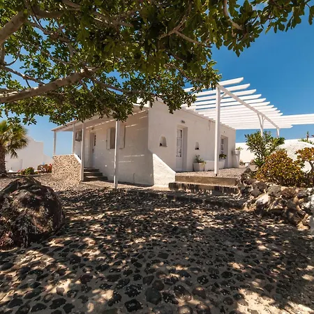 Artemis Megalochori (Santorini)