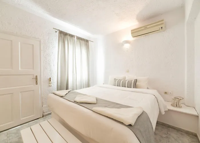 Artemis Megalochori (Santorini)