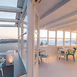 Artemis Apartahotel