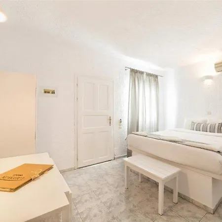 Apartahotel Artemis