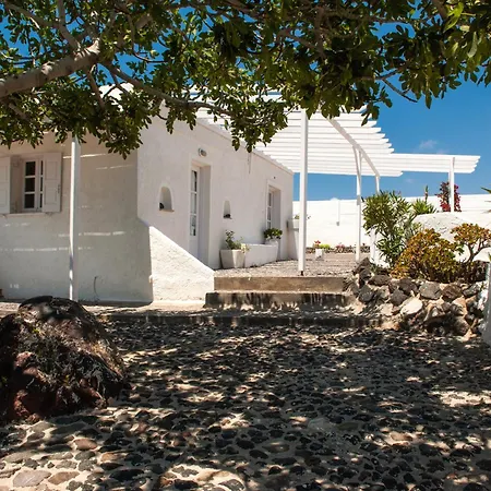 Artemis Megalochori (Santorini)