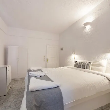 Artemis 3* Megalochori (Santorini)