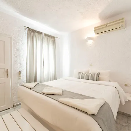 Artemis Megalochori (Santorini)