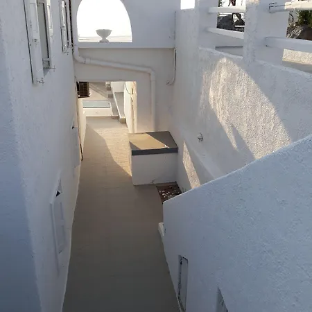 Artemis Megalochori (Santorini)