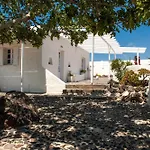 Artemis Megalochori (Santorini)